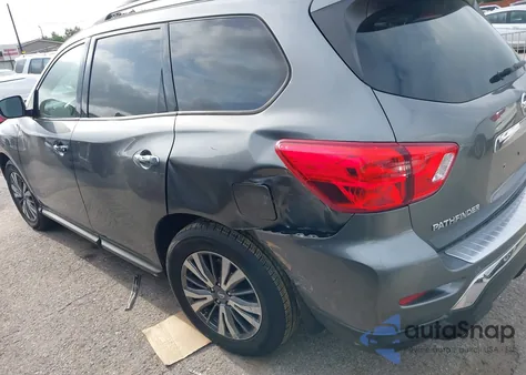 2018 Nissan Pathfinder S z USA, uszkodzony, nr VIN 5N1DR2MN0JC614051